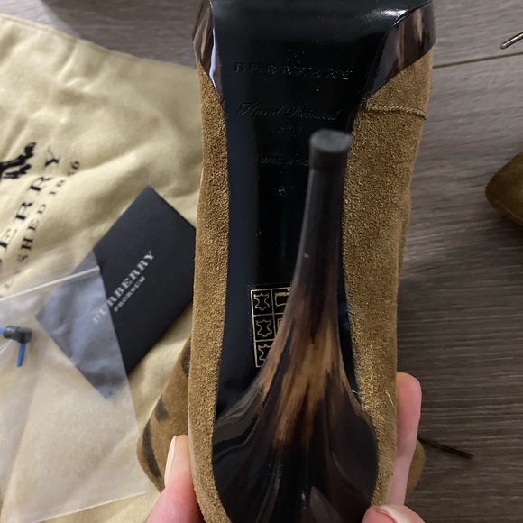 Burberry Hand Painted Suede Ankle Boots Peep Toe - Picture 5 of 8